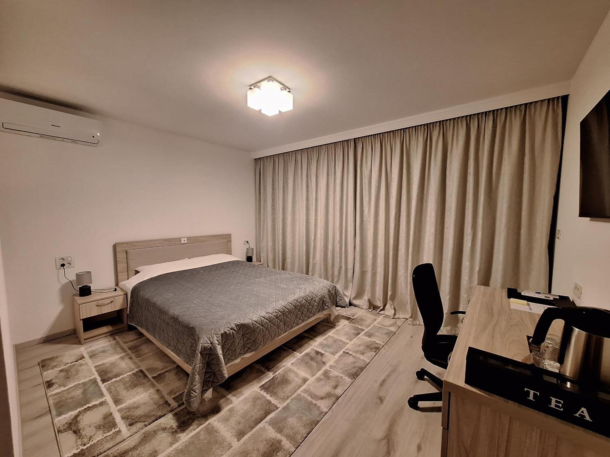 Trend Bed & Breakfast Arad Exterior photo